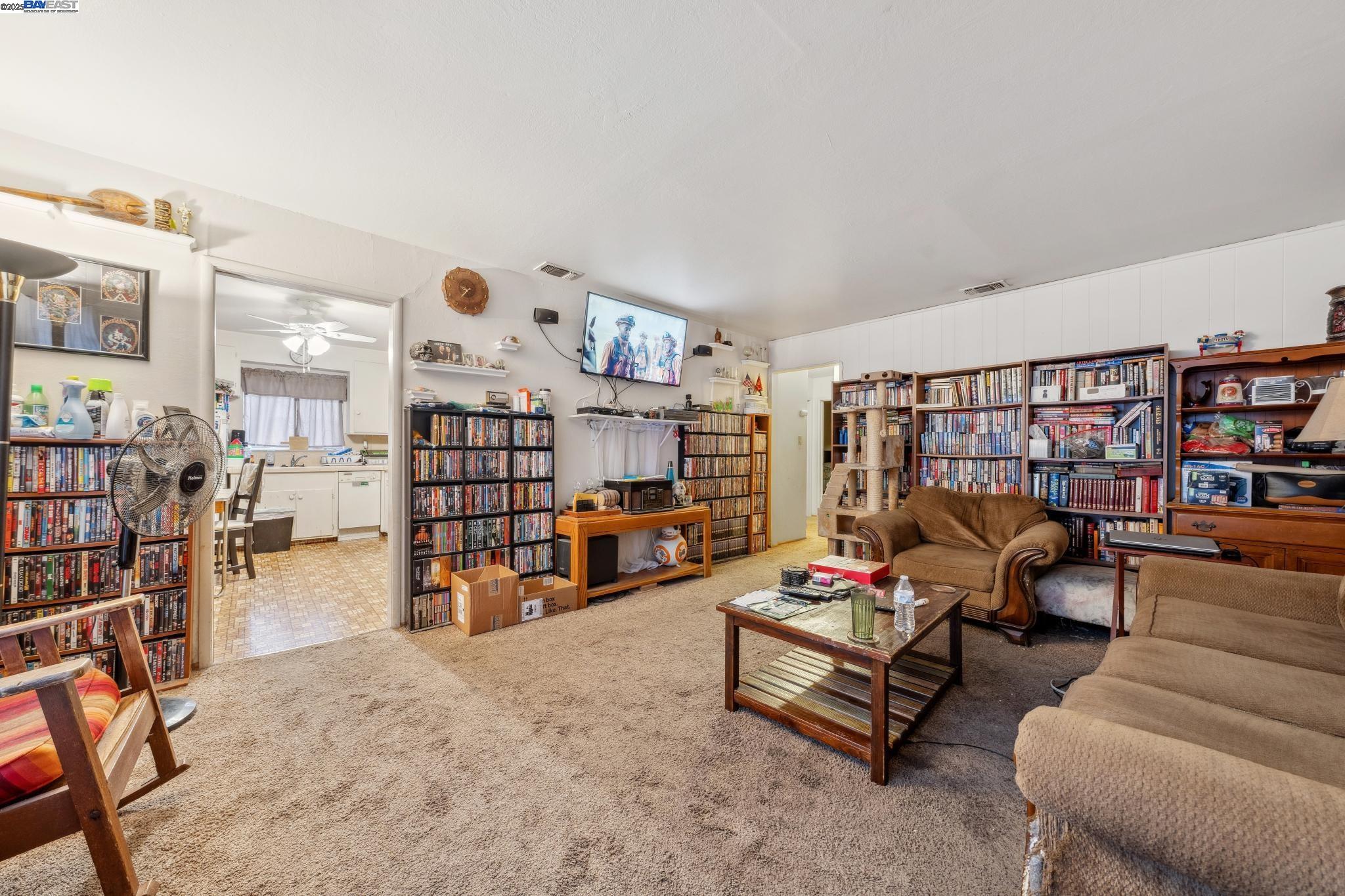 20884-20886 Ashfield Ave