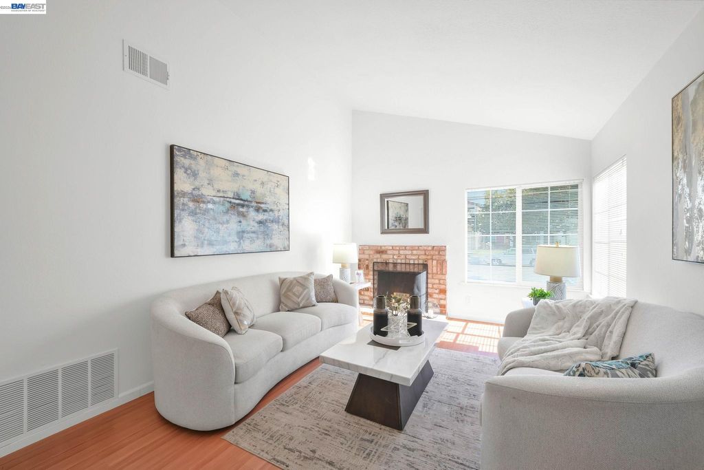 Photo of 4309 Jessica Cir, Fremont, CA 94555 (MLS # 41129558)