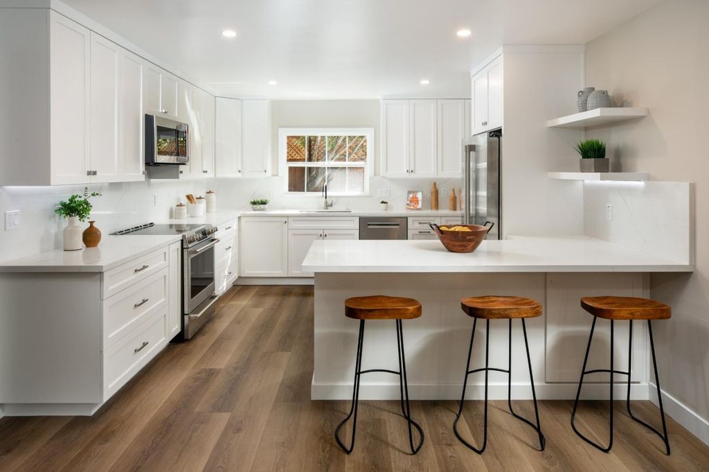 Photo of 706 University Avenue, Los Altos, CA 94022 (MLS # ML82017019)