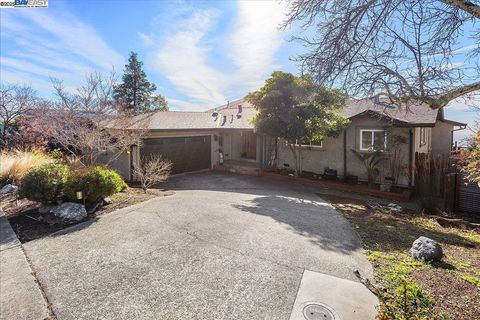 Photo of 75 Chadbourne Way, Oakland, CA 94619 (MLS # 41119461)