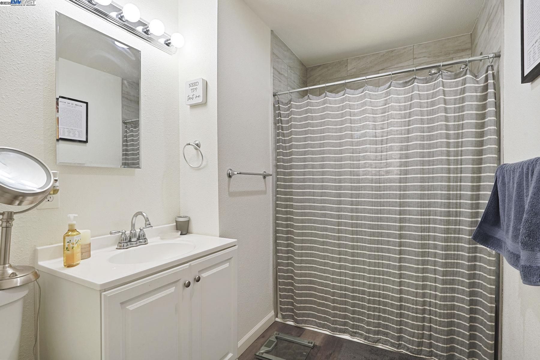 Modesto, California 95350, United States, 3 Bedrooms Bedrooms, ,2 BathroomsBathrooms,Residential,Active,214442