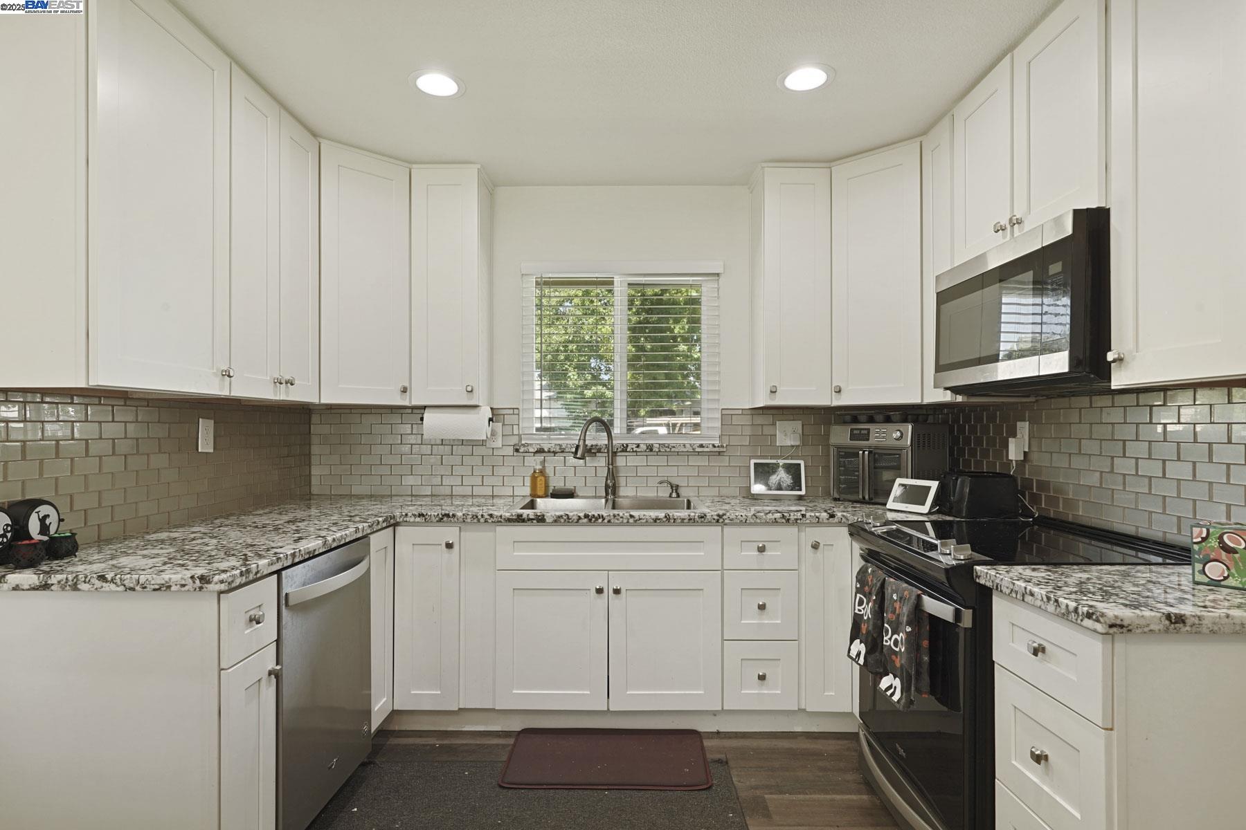 Modesto, California 95350, United States, 3 Bedrooms Bedrooms, ,2 BathroomsBathrooms,Residential,Active,214442