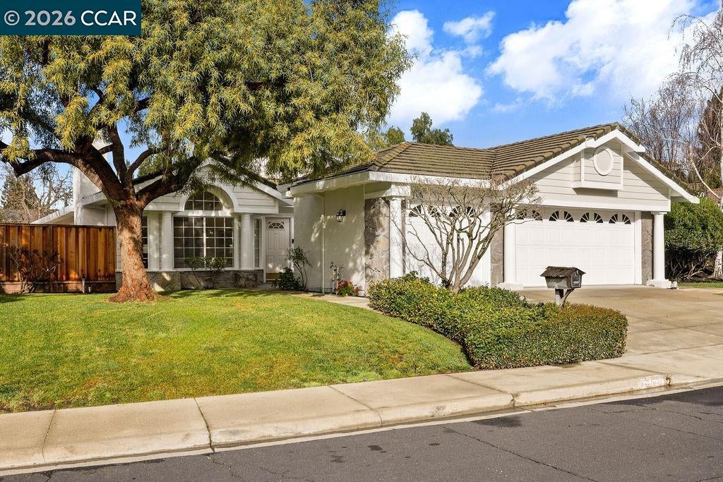Photo of 4283 Knollview Dr, Danville, CA 94506 (MLS # 41145817)