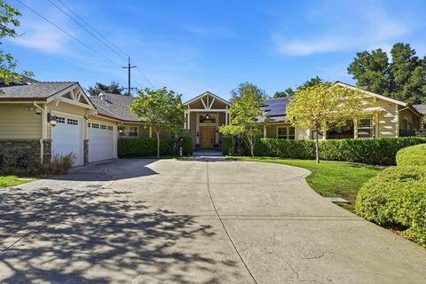 Photo of 733 Vineyard Terrace, Pleasanton, CA 94566 (MLS # ML82041582)