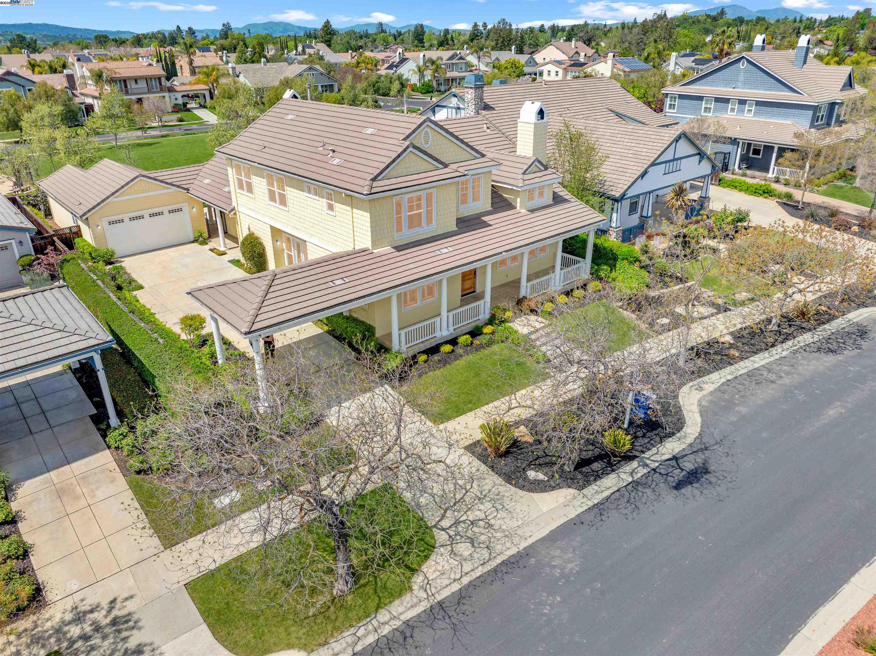 3043 Picholine Dr