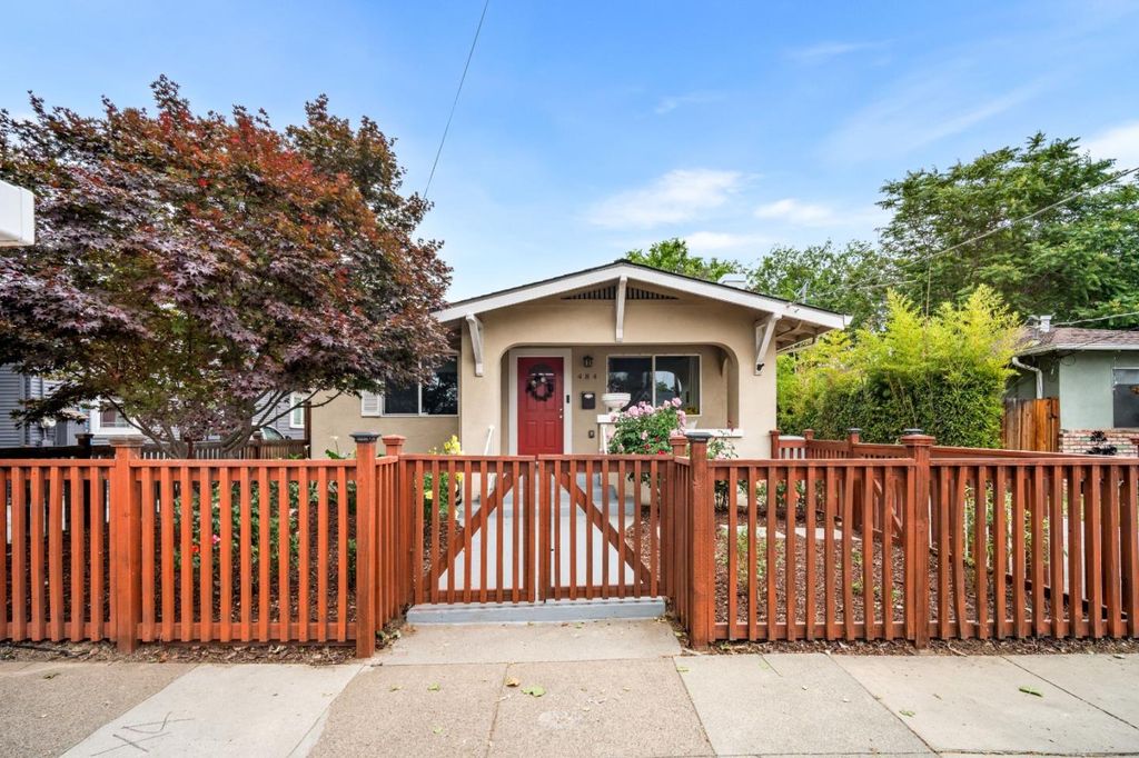 Photo of 484 N 17th Street, San Jose, CA 95112 (MLS # ML82044687)