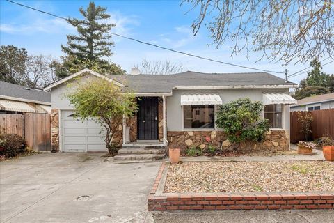 Photo of 467 Center Street, Redwood City, CA 94061 (MLS # ML82036977)