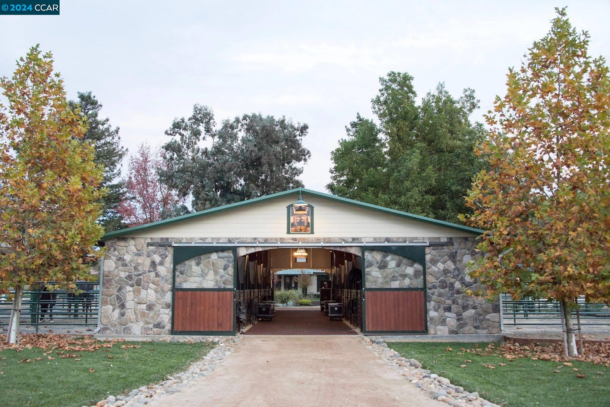 5959 Camino Tassajara