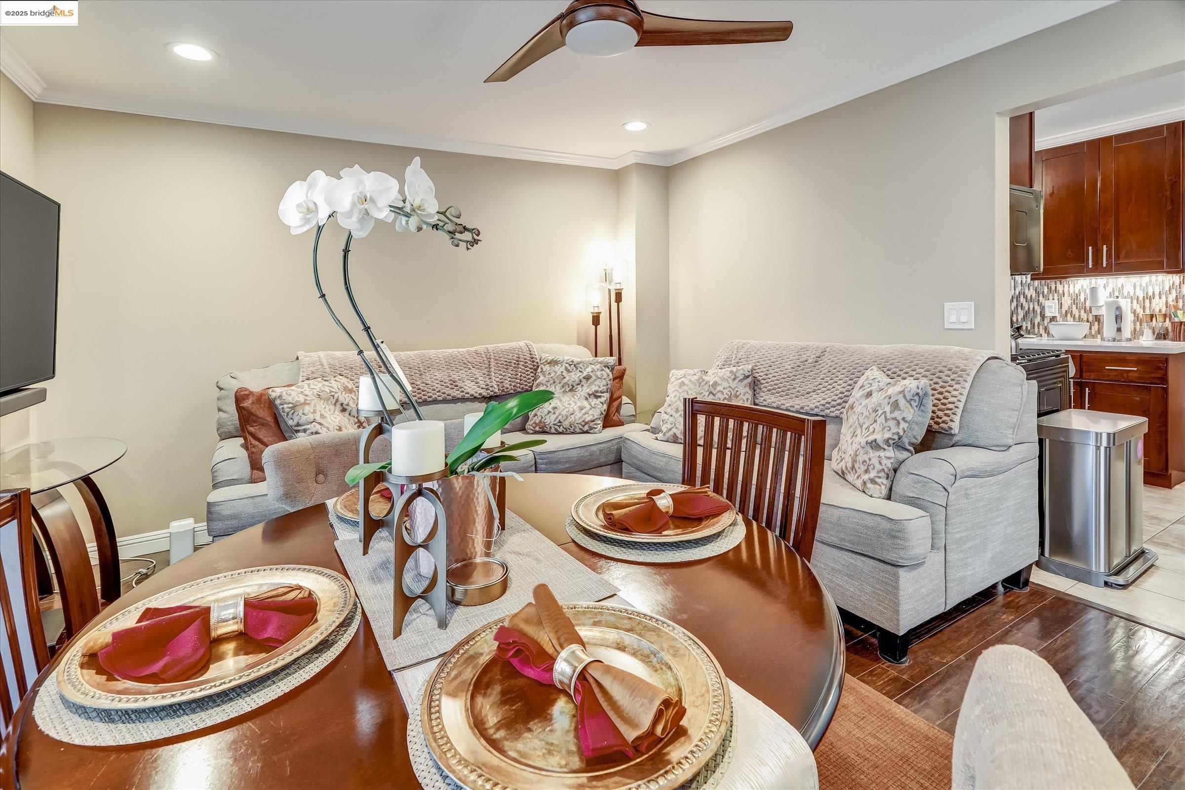 Oakland, California 94605, United States, 5 Bedrooms Bedrooms, ,Residential,Active,177696