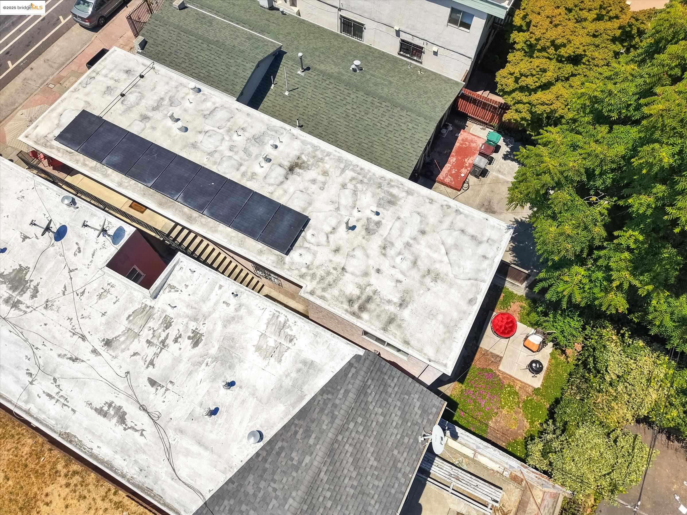 Oakland, California 94605, United States, 5 Bedrooms Bedrooms, ,Residential,Active,177696