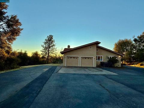 A home in Sutter Creek