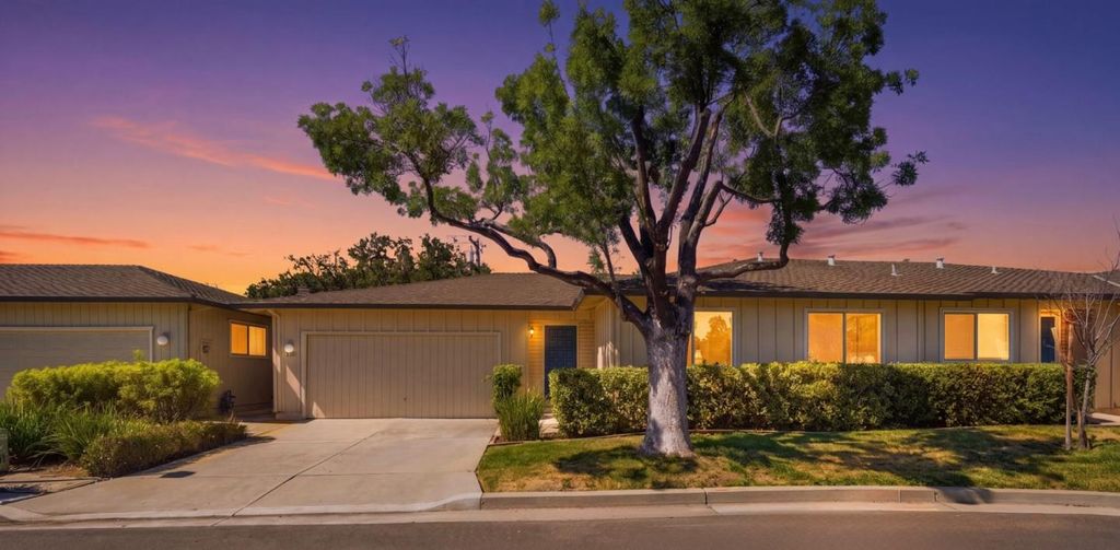 Photo of 1247 E Fremont Terrace, Sunnyvale, CA 94087 (MLS # ML82047907)