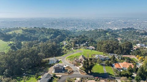 Photo of 6 Turner Ct, Oakland, CA 94605 (MLS # 41123389)