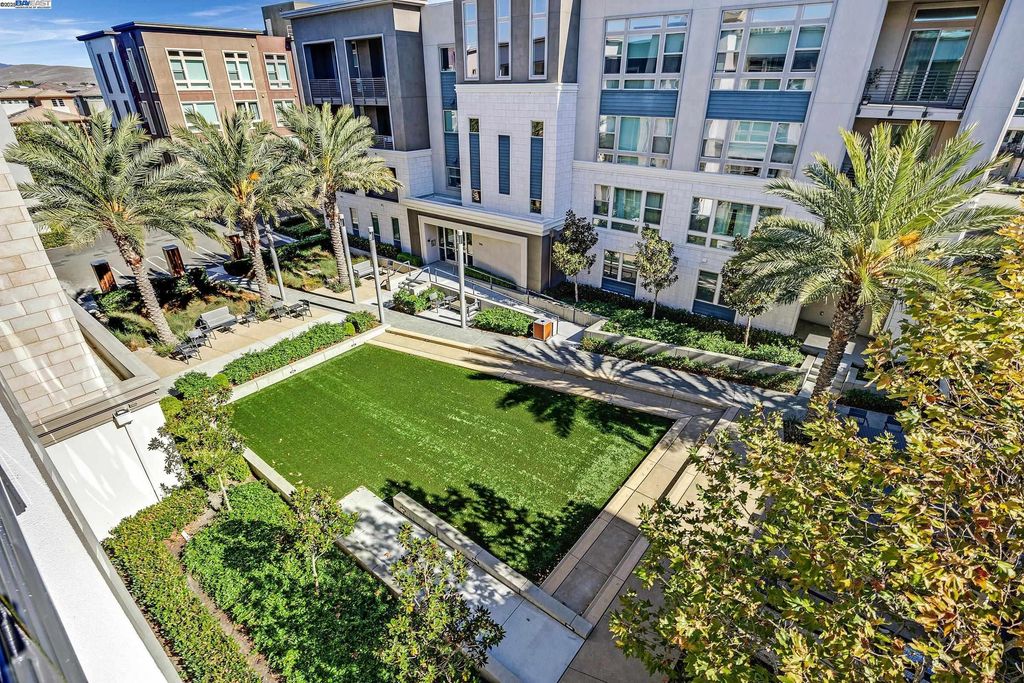 Photo of 5652 Lexington Ave #401, Dublin, CA 94568 (MLS # 41116150)