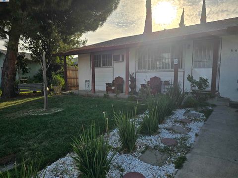 Photo of 6933 Kermit Ln, Stockton, CA 95207 (MLS # 41119188)