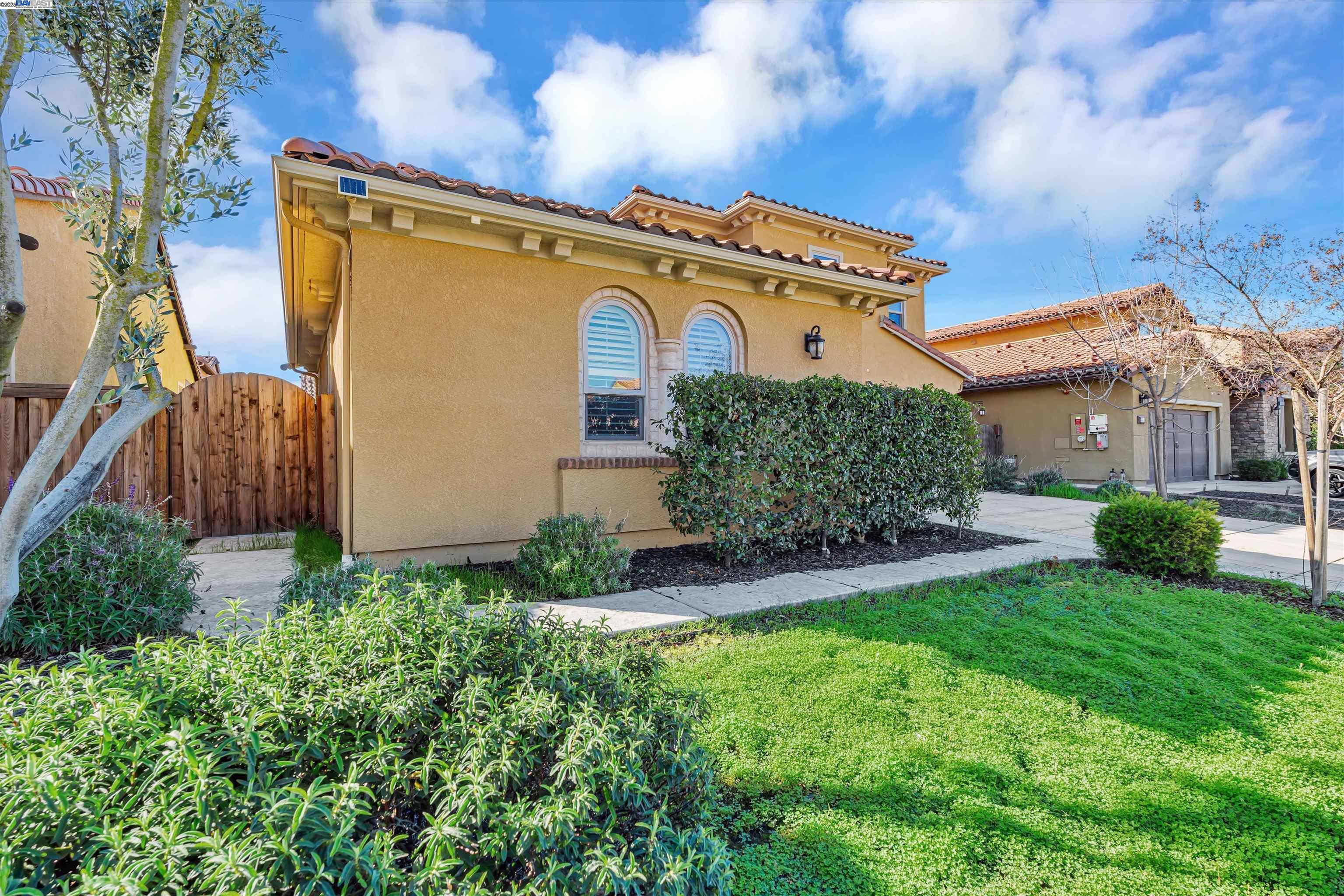 3602 Levanto Way
