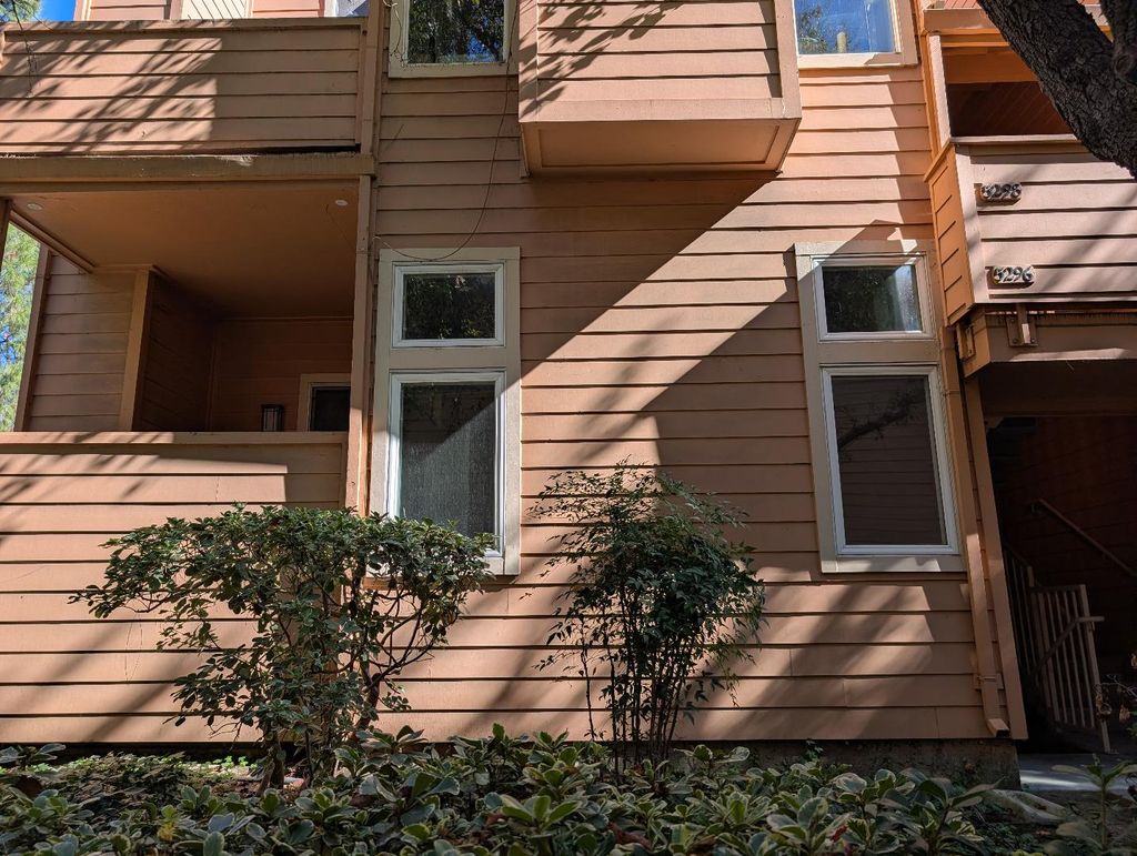 Photo of 5296 Borneo Circle, San Jose, CA 95123 (MLS # ML82026270)