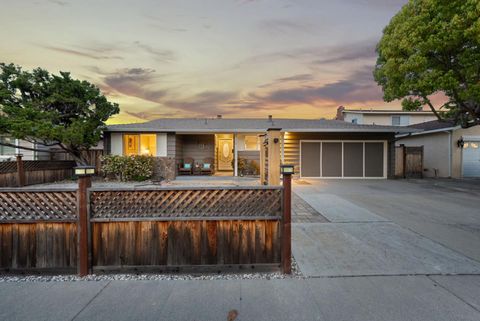 Photo of 3320 Cherry Avenue, San Jose, CA 95118 (MLS # ML82029820)