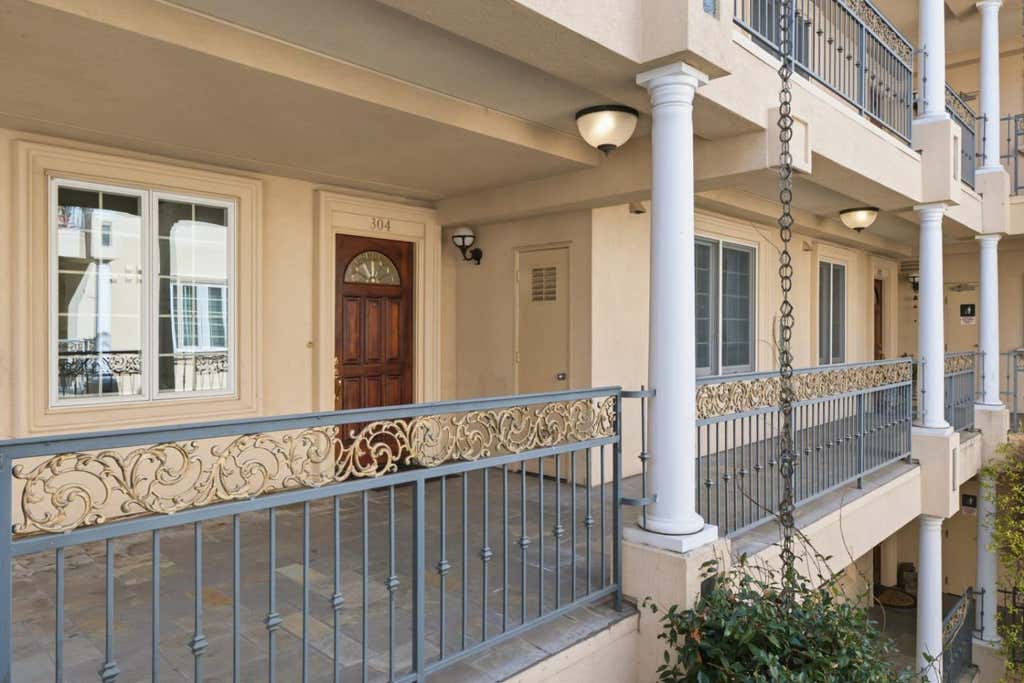 Photo of 153 N N San Mateo Drive #304, San Mateo, CA 94401 (MLS # ML82058638)