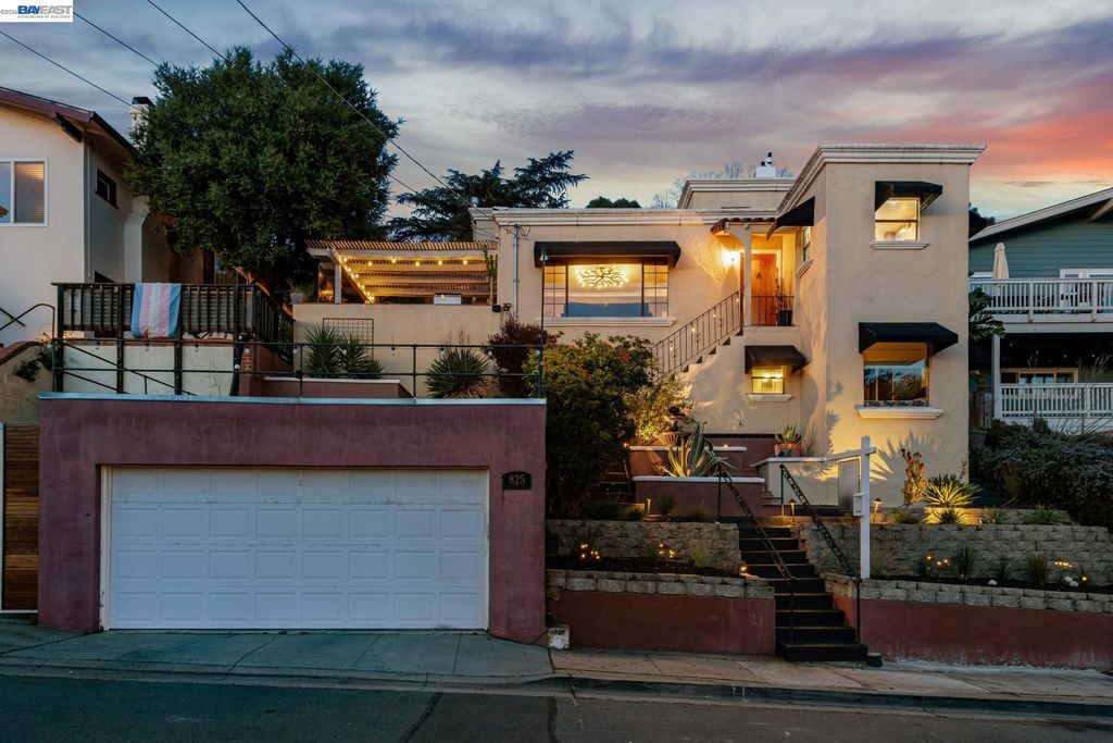 Photo of 825 Lafayette St, Martinez, CA 94553 (MLS # 41127175)