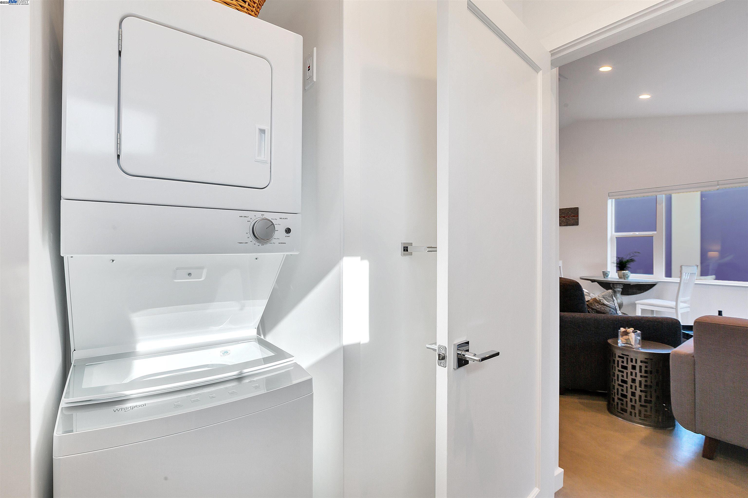 Alameda, California 94502, United States, 1 Bedroom Bedrooms, ,1 BathroomBathrooms,Residential,Active,177716