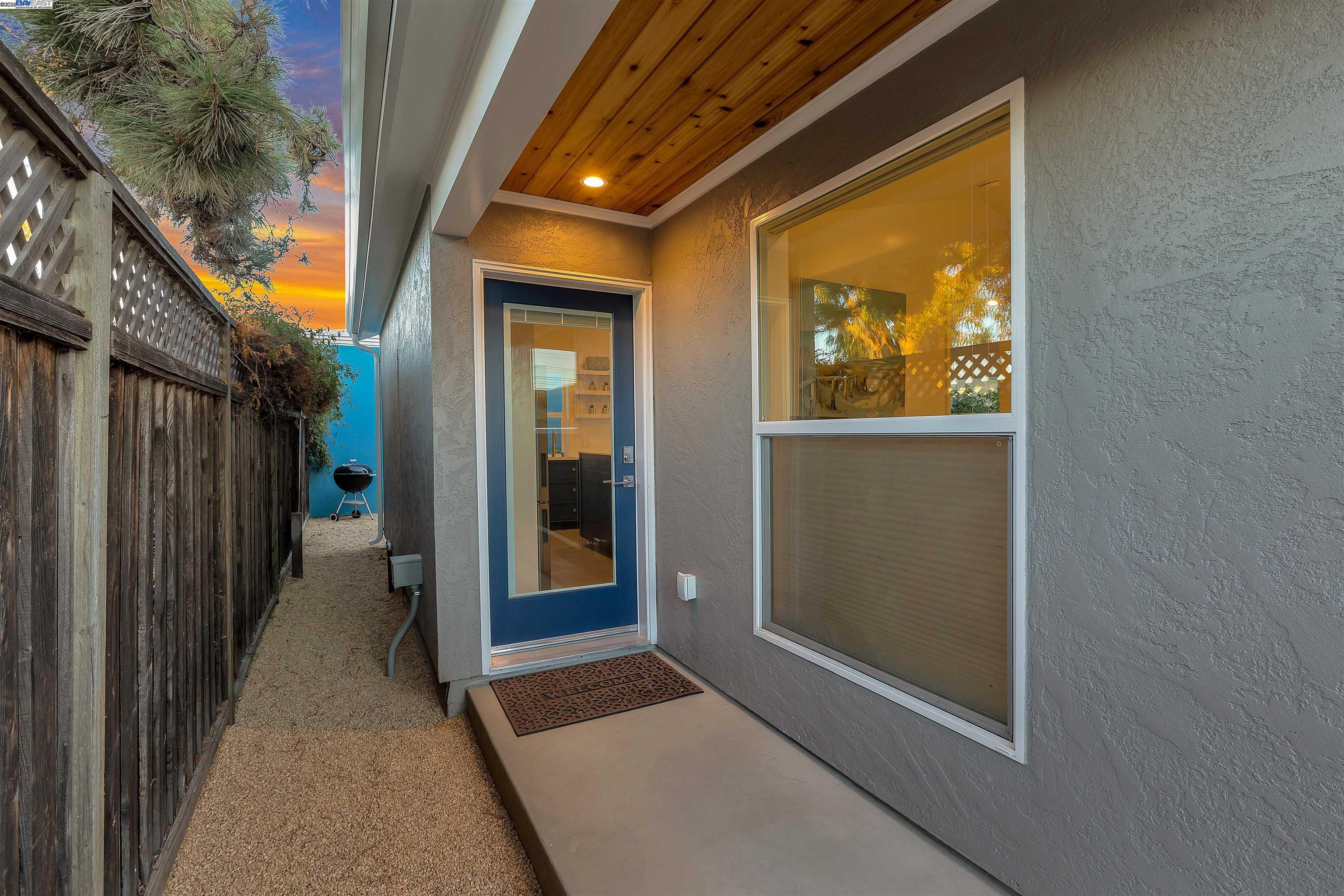 Alameda, California 94502, United States, 1 Bedroom Bedrooms, ,1 BathroomBathrooms,Residential,Active,177716