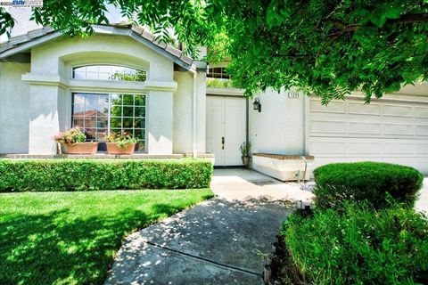 1225 Riesling Cir Livermore CA 94550