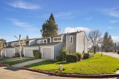 Photo of 218 Ashley Cir, Danville, CA 94526 (MLS # 41120676)