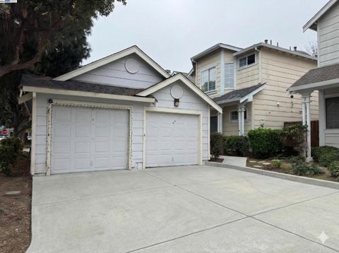 Photo of 39965 Potrero Dr, Newark, CA 94560 (MLS # 41119466)