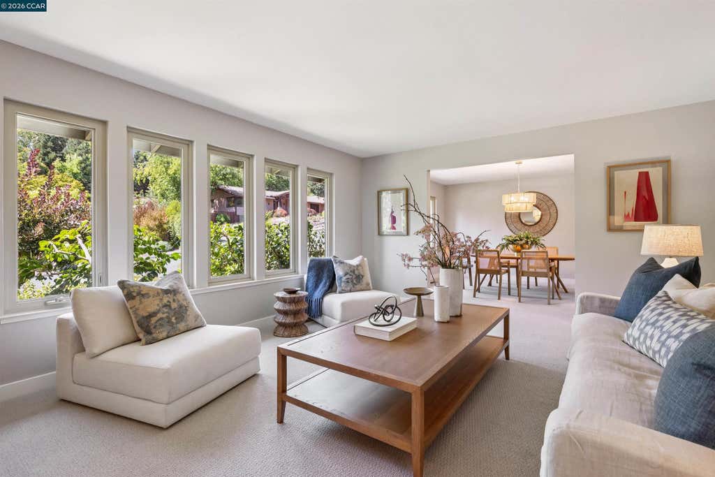 Photo of 267 Fernwood Dr, Moraga, CA 94556 (MLS # 41143501)