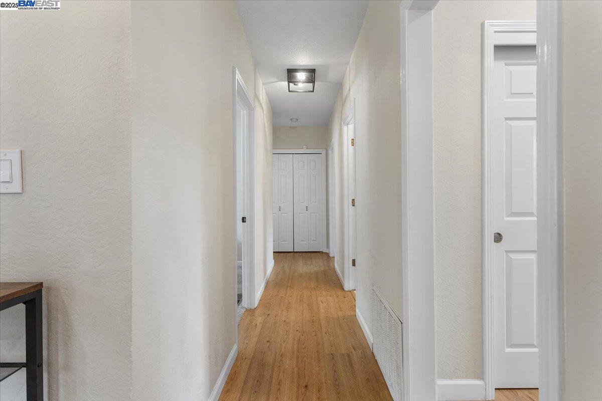 Lafayette, California 94549, United States, 3 Bedrooms Bedrooms, ,2 BathroomsBathrooms,Residential,Pending,209968