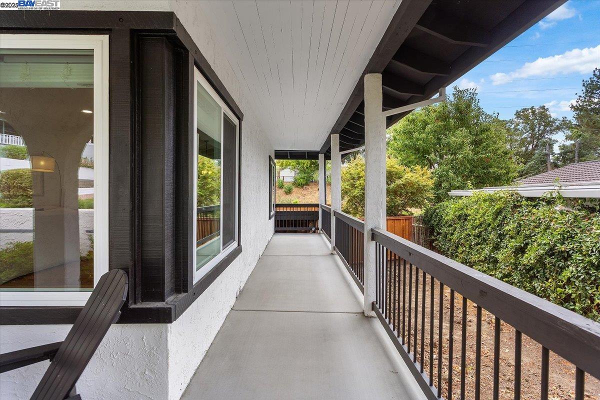 Lafayette, California 94549, United States, 3 Bedrooms Bedrooms, ,2 BathroomsBathrooms,Residential,Pending,209968