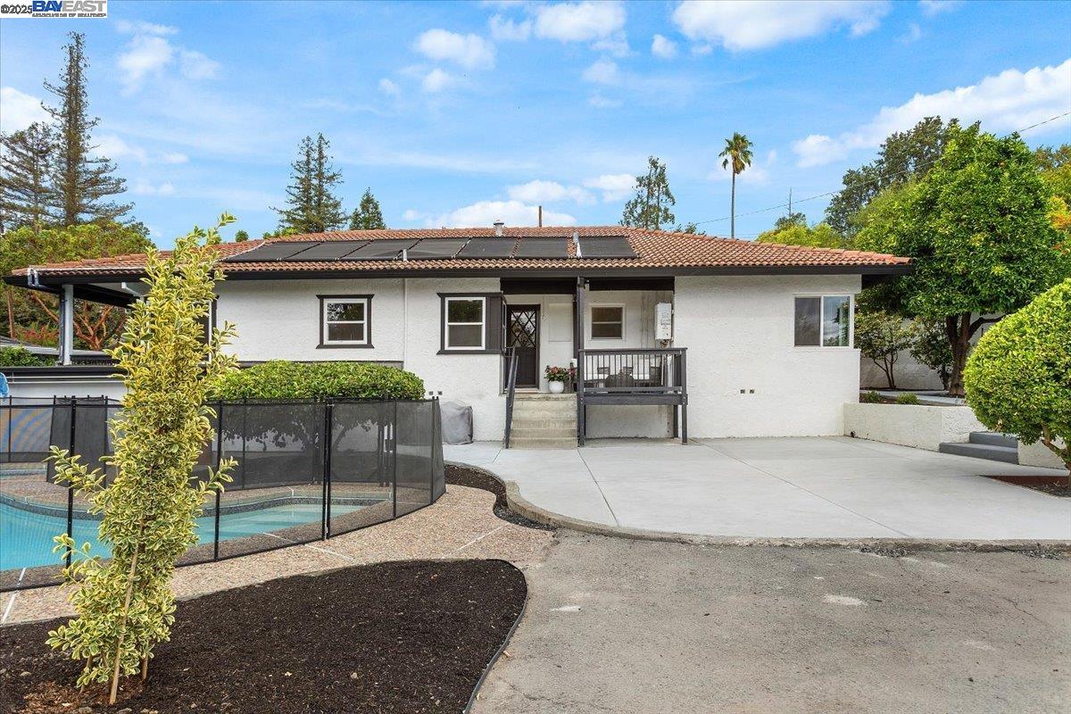 Lafayette, California 94549, United States, 3 Bedrooms Bedrooms, ,2 BathroomsBathrooms,Residential,Pending,209968