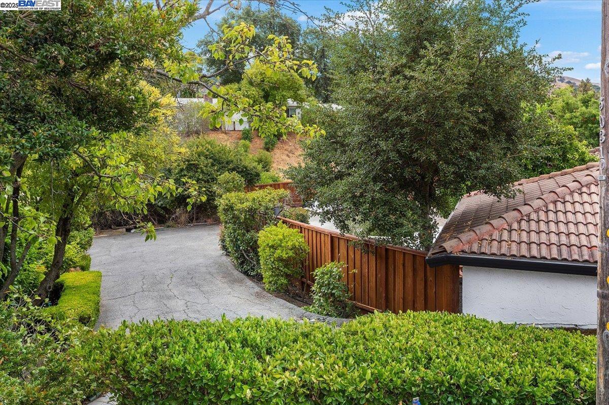 Lafayette, California 94549, United States, 3 Bedrooms Bedrooms, ,2 BathroomsBathrooms,Residential,Pending,209968