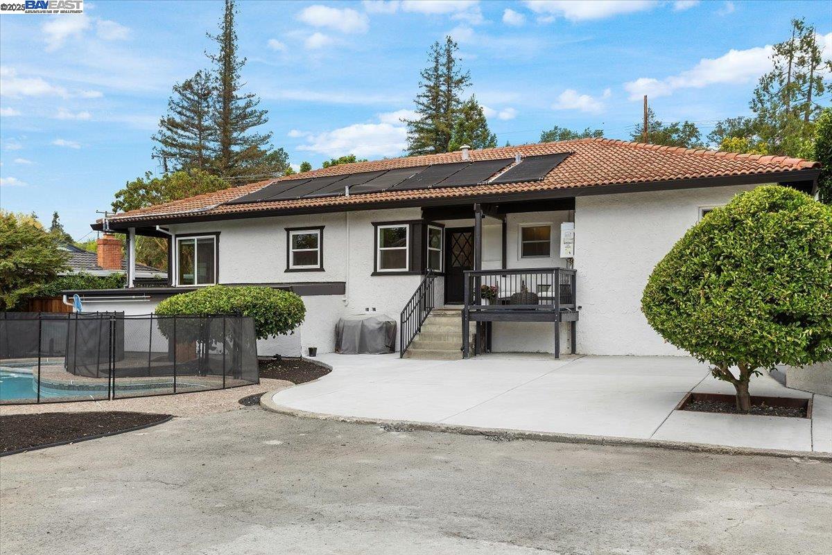 Lafayette, California 94549, United States, 3 Bedrooms Bedrooms, ,2 BathroomsBathrooms,Residential,Pending,209968