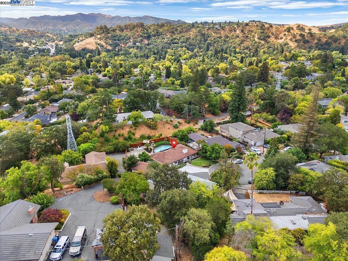 Lafayette, California 94549, United States, 3 Bedrooms Bedrooms, ,2 BathroomsBathrooms,Residential,Pending,209968