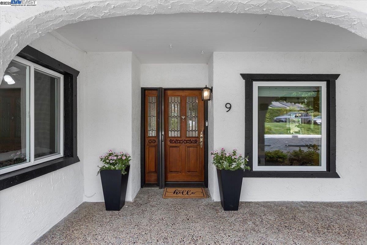 Lafayette, California 94549, United States, 3 Bedrooms Bedrooms, ,2 BathroomsBathrooms,Residential,Pending,209968