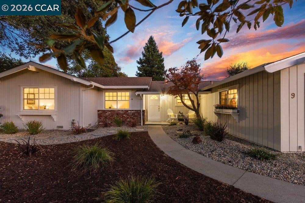 9 Dickenson Drive