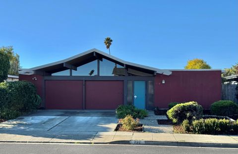 Photo of 732 Crane Avenue, Foster City, CA 94404 (MLS # ML82031851)