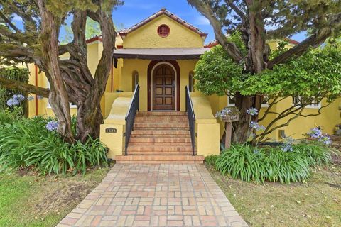 Photo of 1524 Arc Way, Burlingame, CA 94010 (MLS # ML82052222)