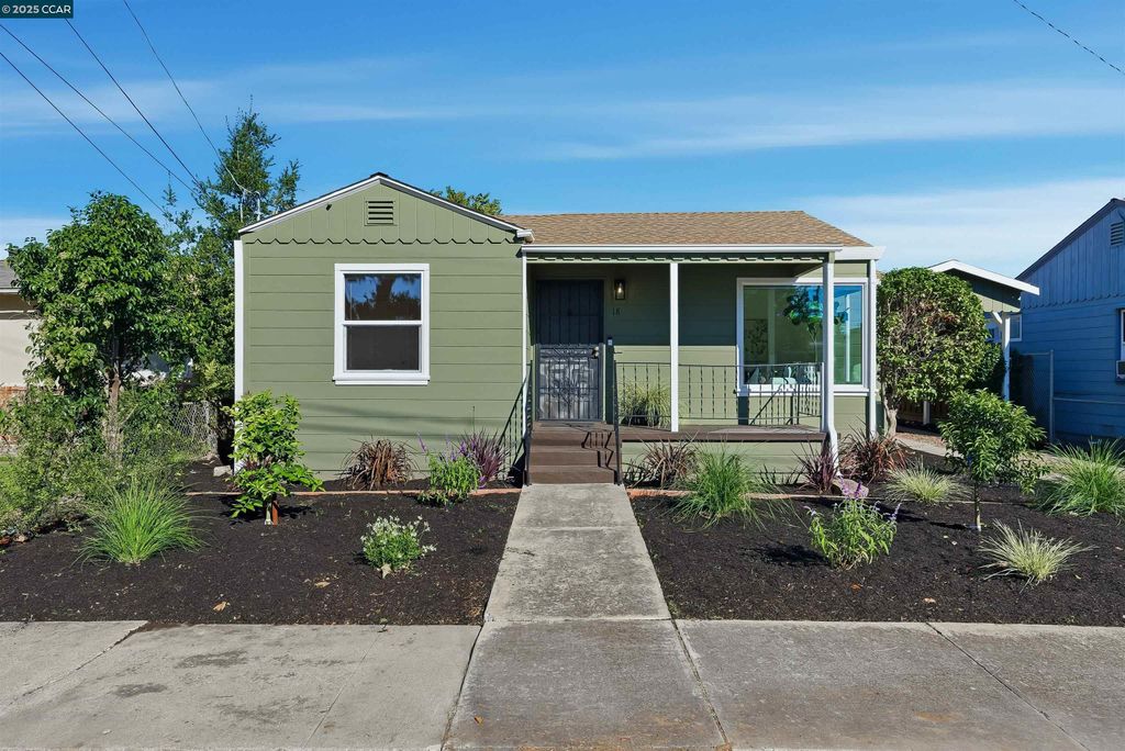 Photo of 18 W 17Th St, Antioch, CA 94509 (MLS # 41116282)