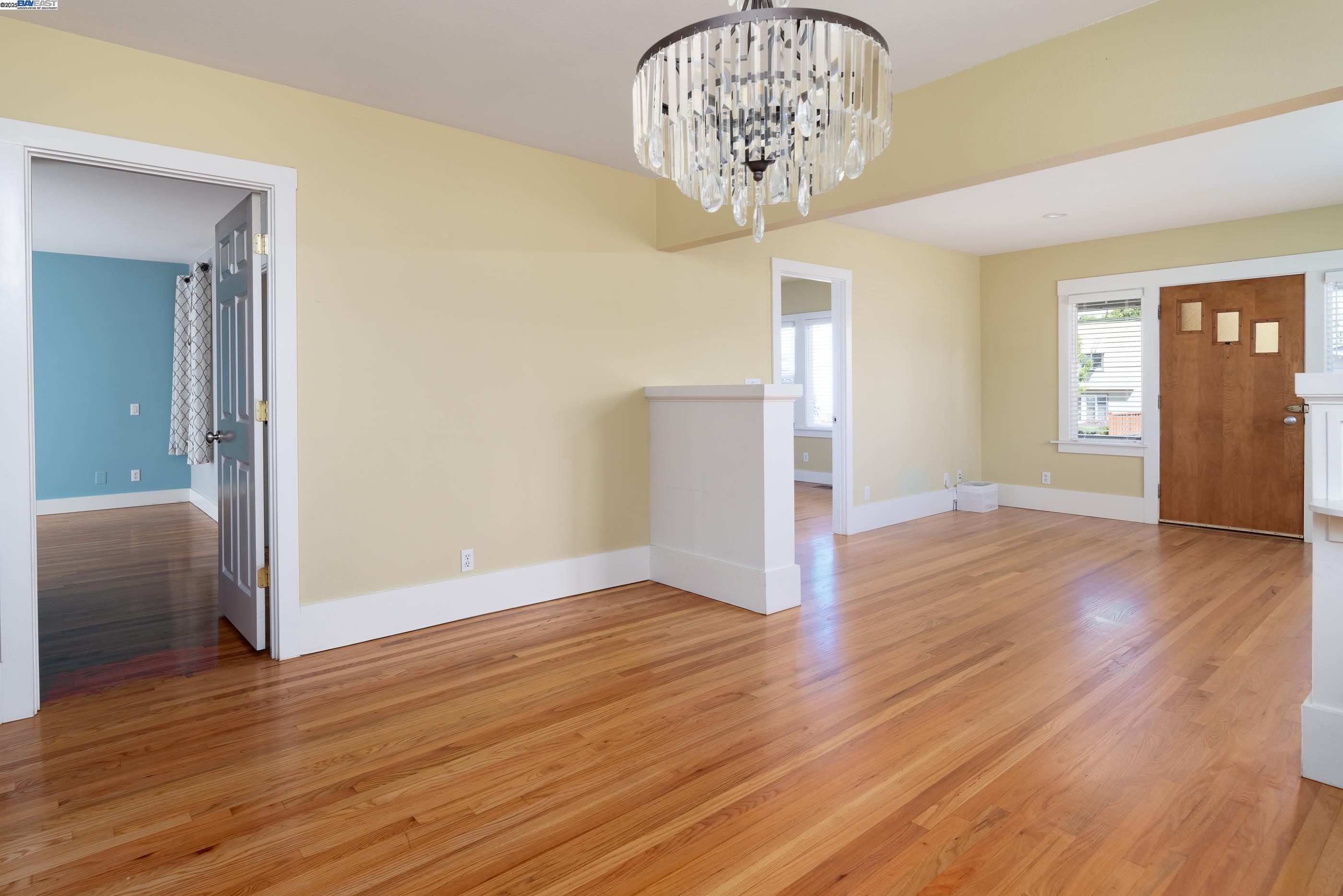 San Leandro, California 94577, United States, 3 Bedrooms Bedrooms, ,2 BathroomsBathrooms,Residential,Pending,126939