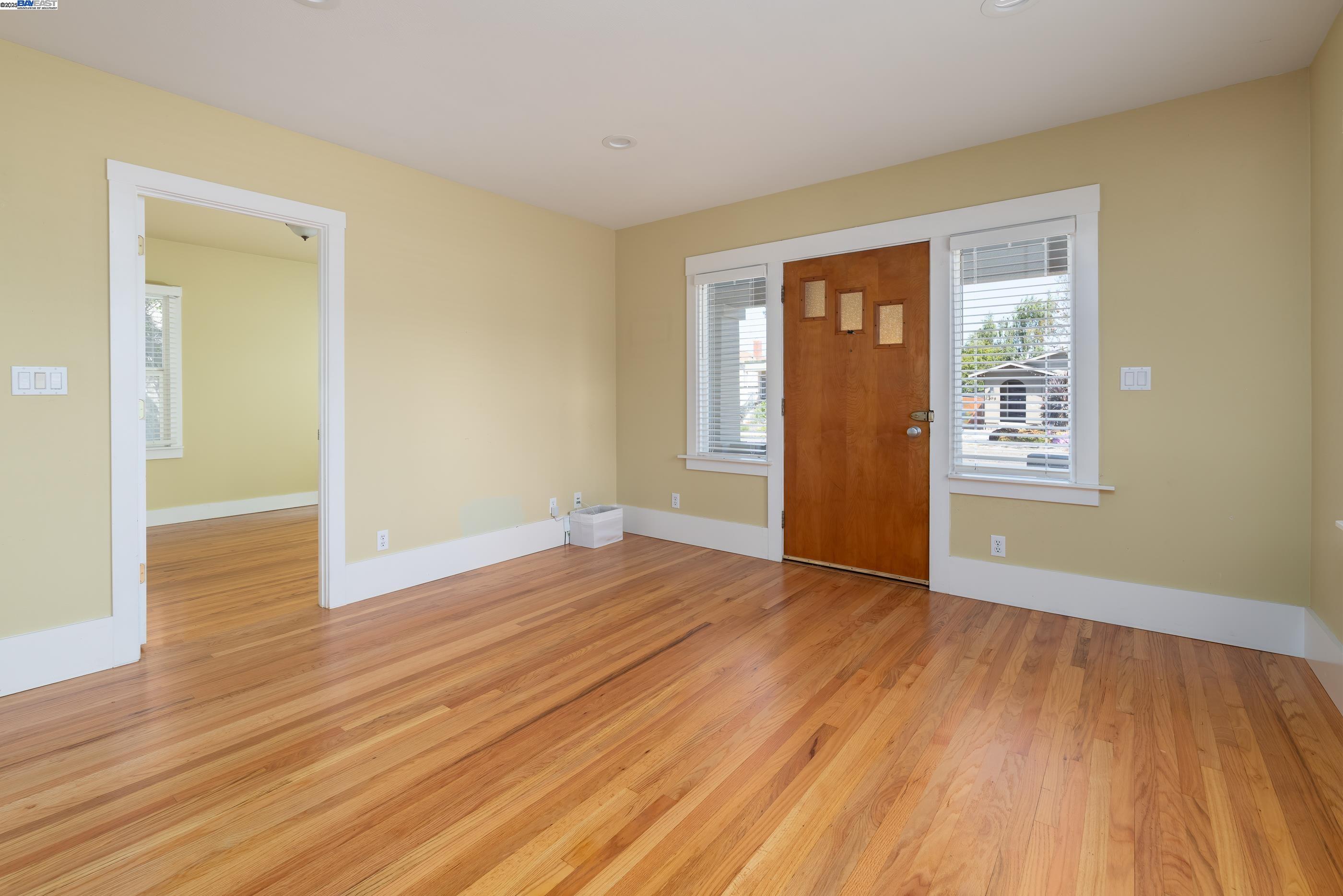 San Leandro, California 94577, United States, 3 Bedrooms Bedrooms, ,2 BathroomsBathrooms,Residential,Pending,126939