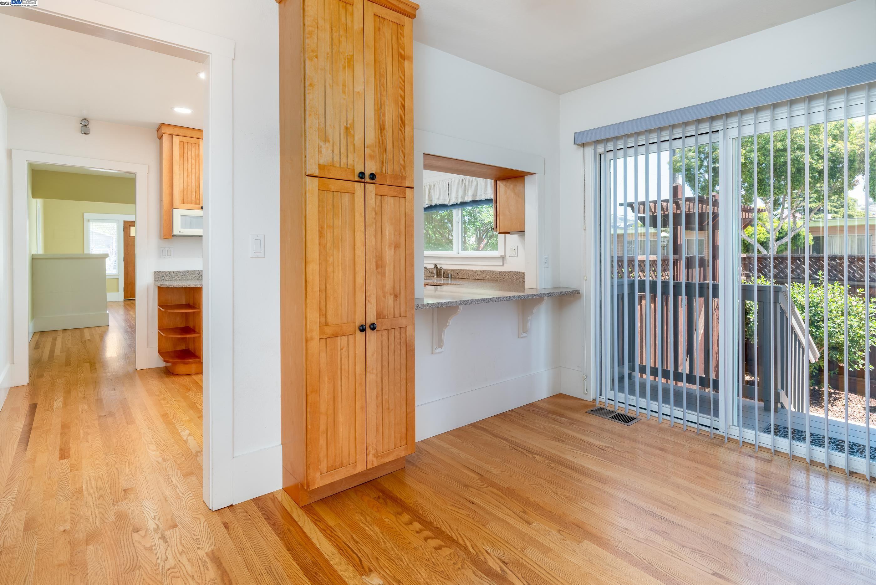 San Leandro, California 94577, United States, 3 Bedrooms Bedrooms, ,2 BathroomsBathrooms,Residential,Pending,126939