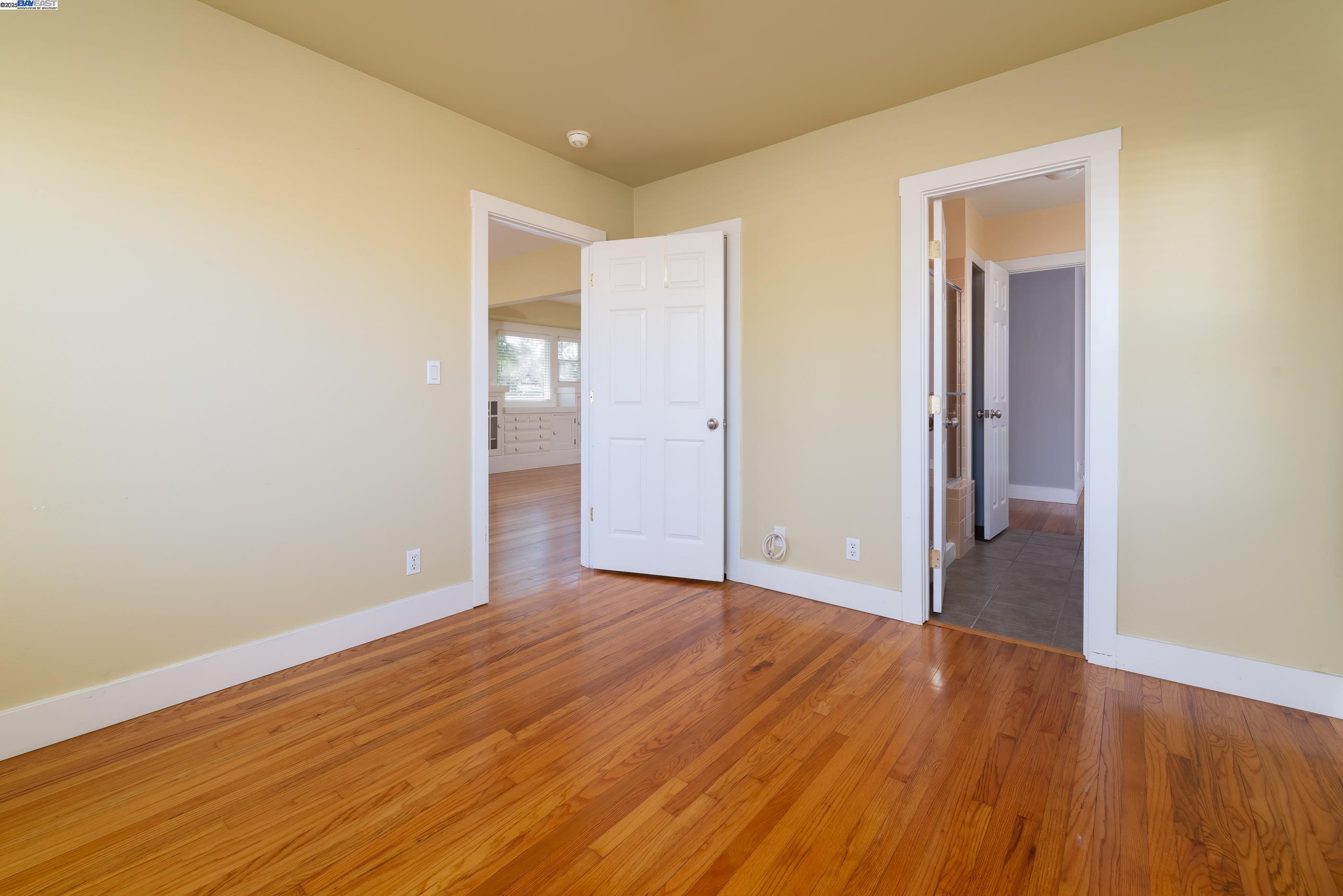 San Leandro, California 94577, United States, 3 Bedrooms Bedrooms, ,2 BathroomsBathrooms,Residential,Pending,126939