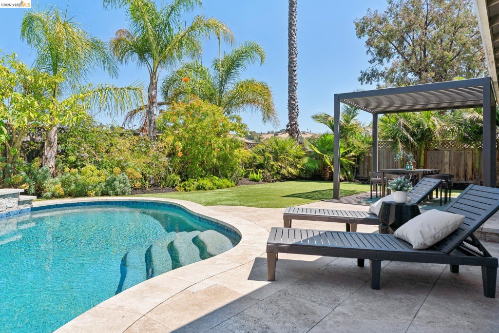 Photo of 133 Aster Ct, Hercules, CA 94547 (MLS # 41145662)