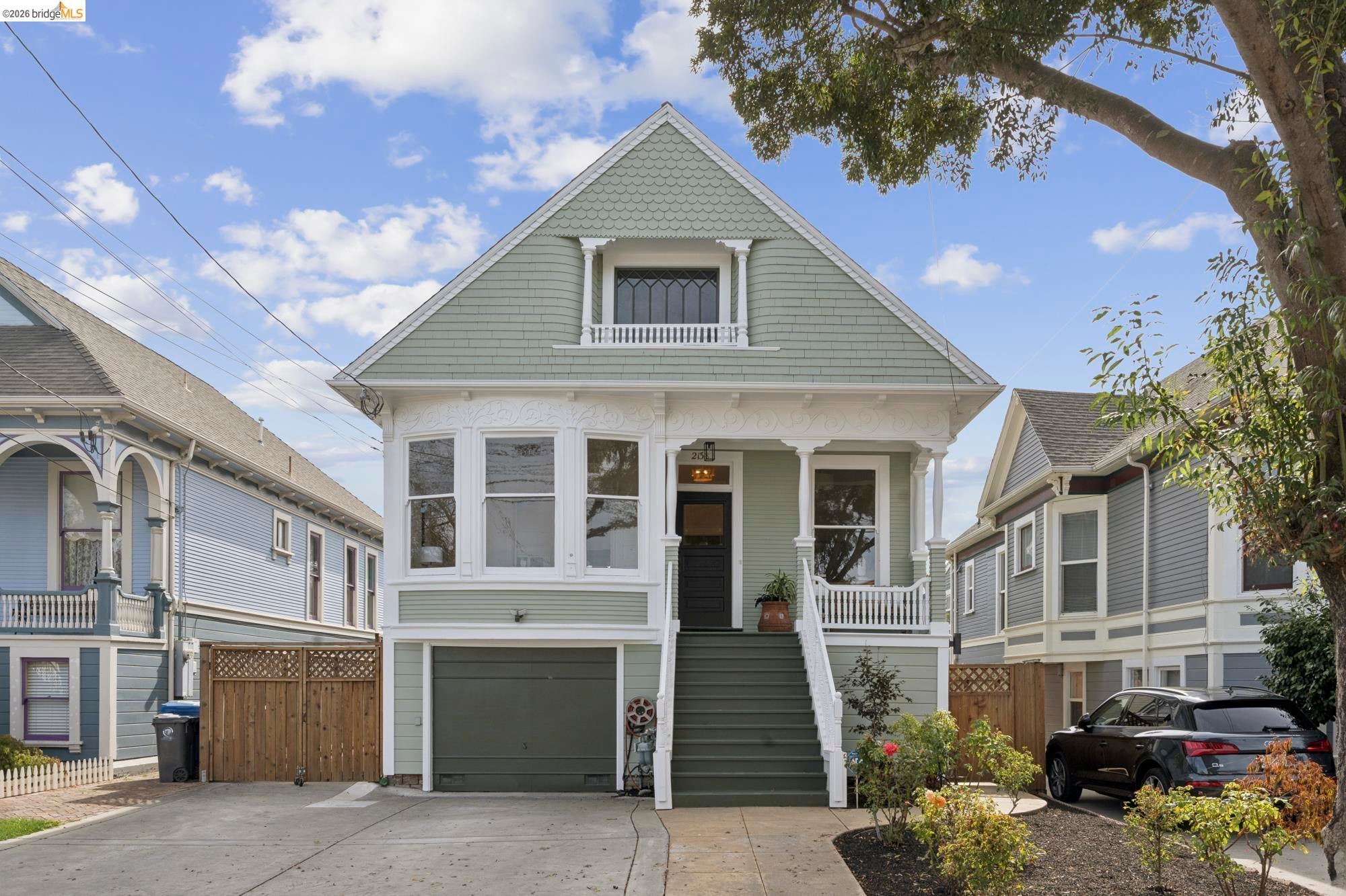 2138 Pacific Ave