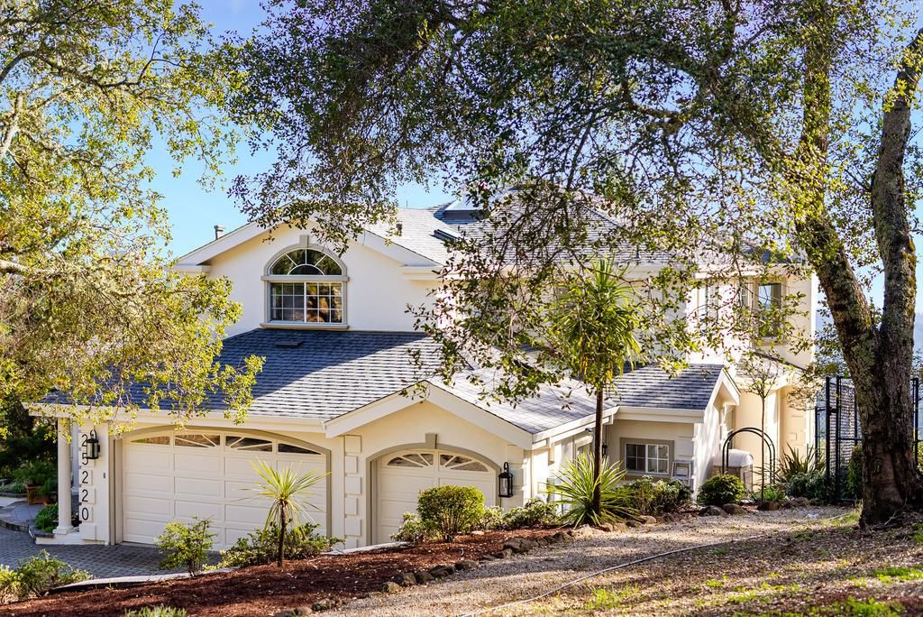 Photo of 25220 Quail Ridge Road, Los Gatos, CA 95033 (MLS # ML82038415)