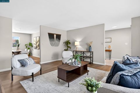 Photo of 943 Hawthorne Dr, Rodeo, CA 94572 (MLS # 41119303)