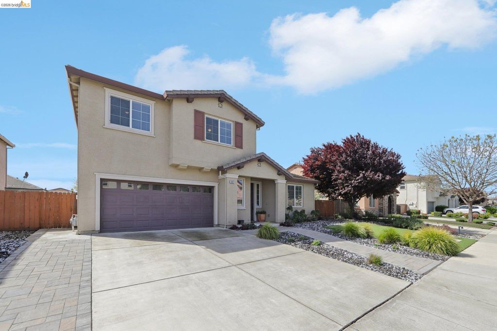 Photo of 1327 Tuolumne Way, Oakley, CA 94561 (MLS # 41134820)